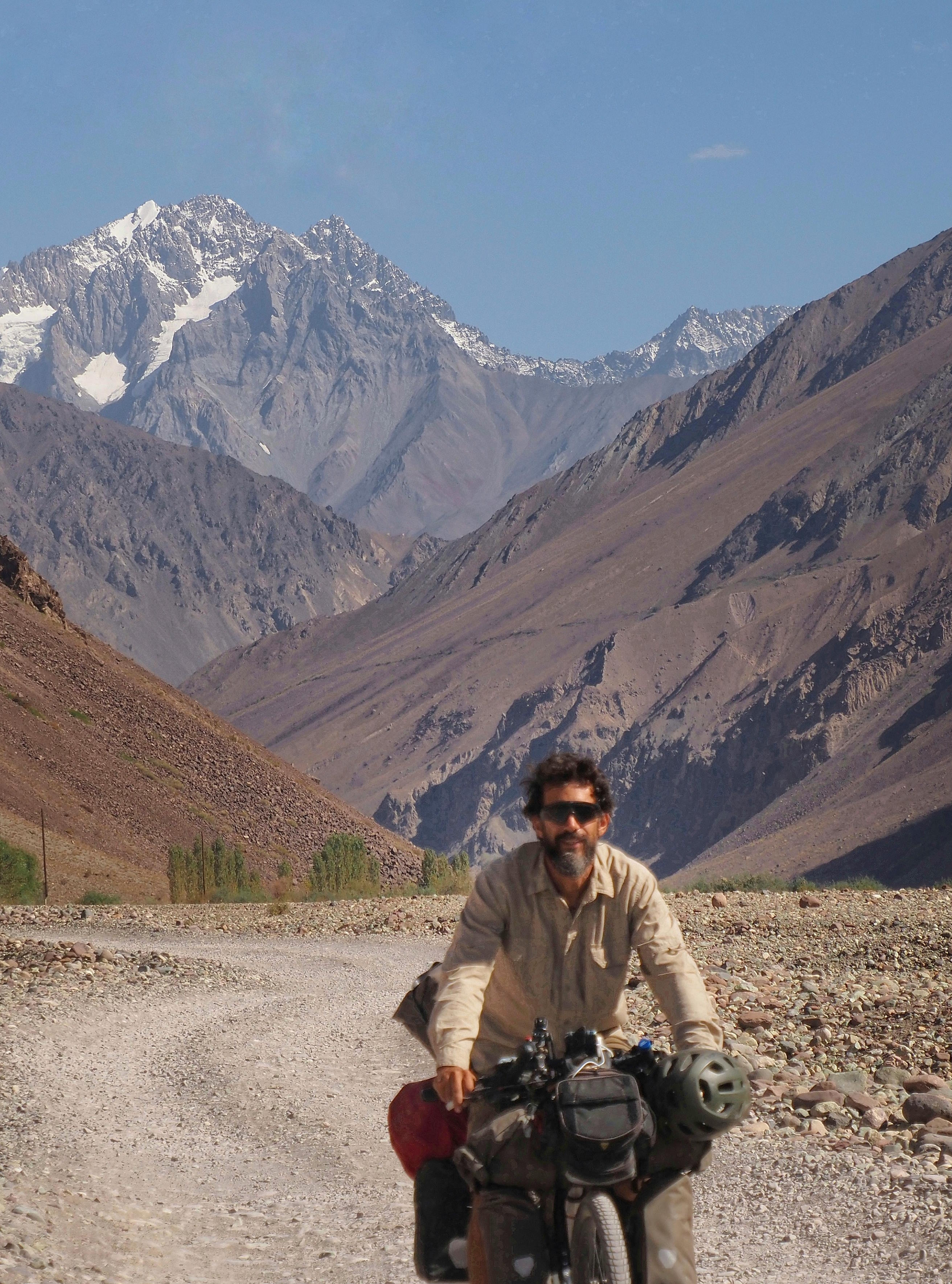  Una serata speciale. Daniele Savarin racconta il suo straordinario giro del mondo in bicicletta