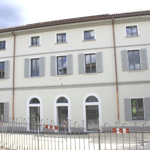 Invito all'inaugurazione ufficiale dello stabile ristrutturato delle ex scuole